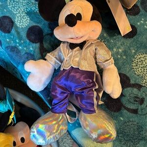 Disney store Mickey 100